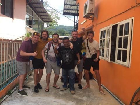 Baan Asree บ้านอัสรี Сasa de vacaciones
